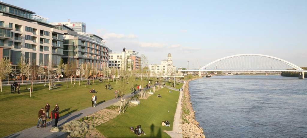Panorama City Apartment With Free Parking Pressburg Exterior foto