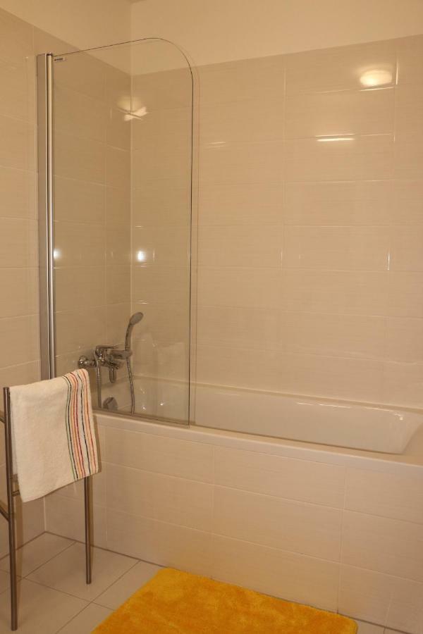 Panorama City Apartment With Free Parking Pressburg Exterior foto