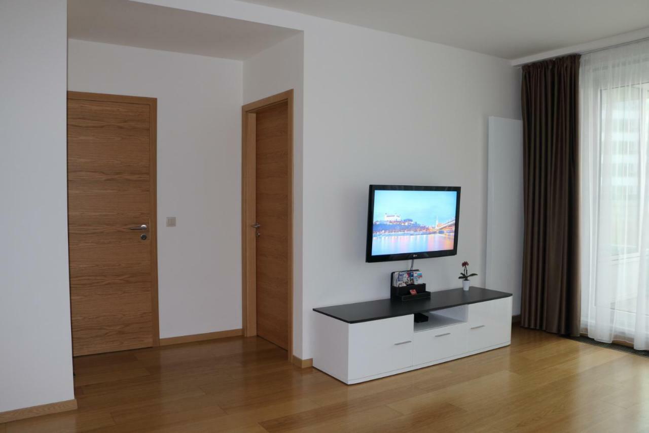 Panorama City Apartment With Free Parking Pressburg Exterior foto